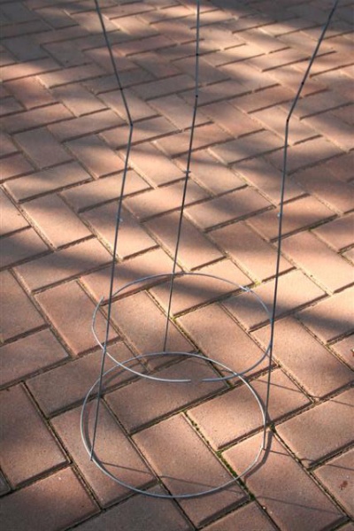 File:Cage bent 2.jpg