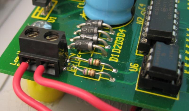 File:Renard 64 Input Power Terminals.JPG